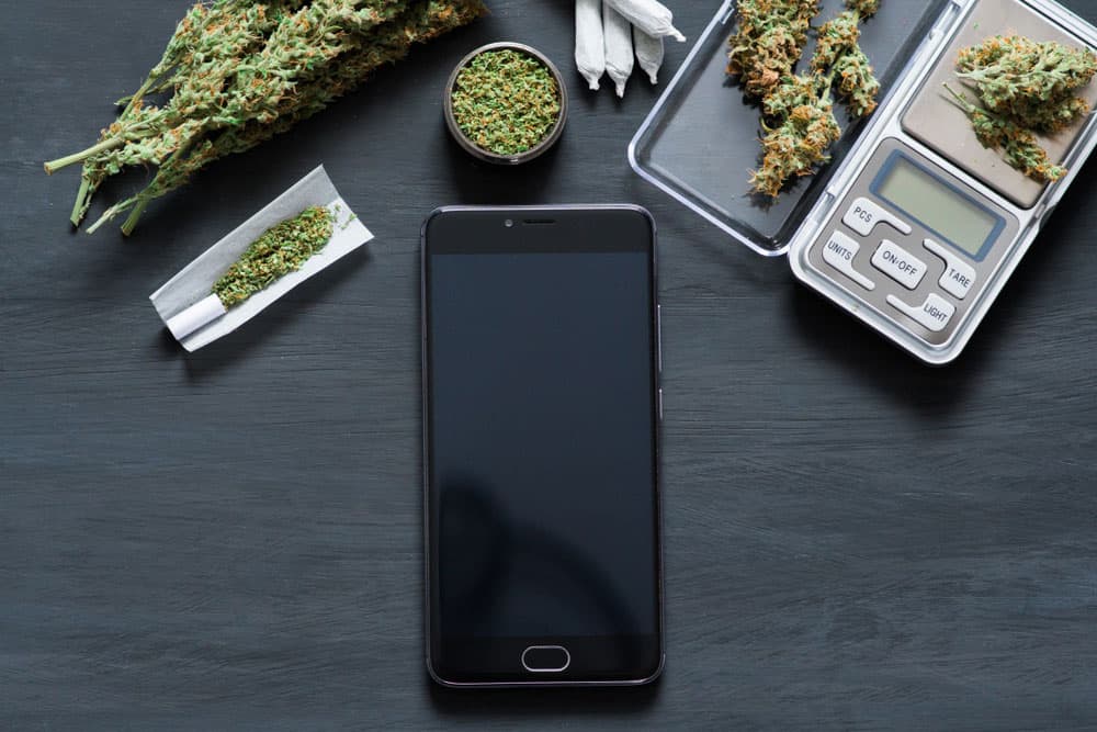 Top 5 Reasons is Better to Buy cannabis Online | CannaBlossom Canada